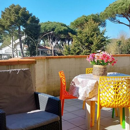 La Dolce Vita - Apartment With Shared Pool And Large Terrace Lido delle Nazioni Esterno foto