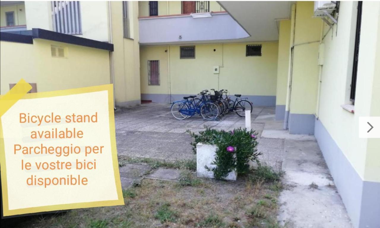 La Dolce Vita - Apartment With Shared Pool And Large Terrace Lido delle Nazioni Esterno foto