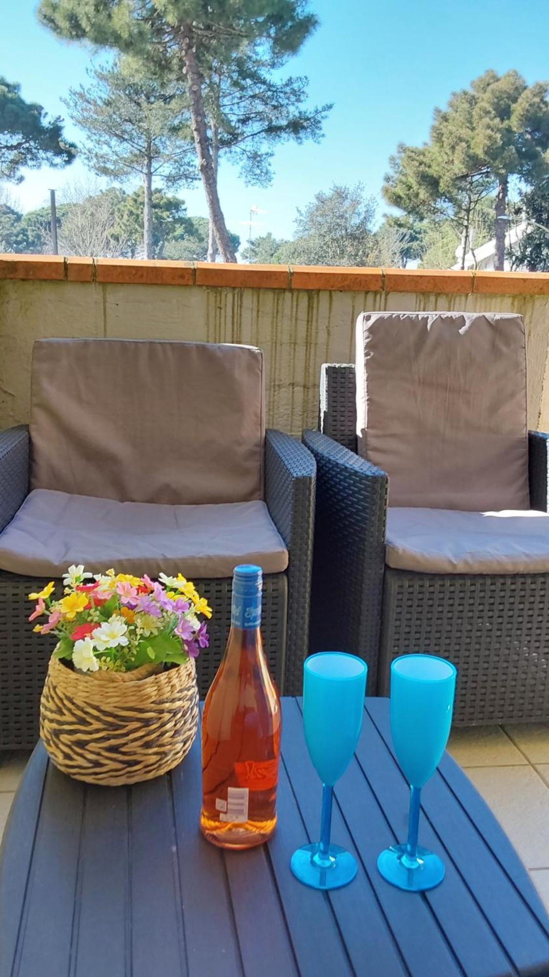 La Dolce Vita - Apartment With Shared Pool And Large Terrace Lido delle Nazioni Esterno foto