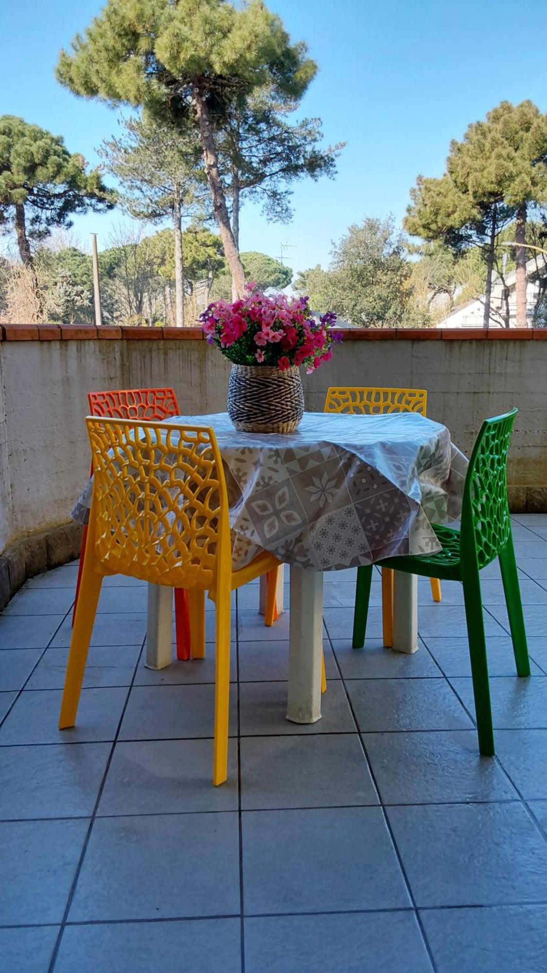 La Dolce Vita - Apartment With Shared Pool And Large Terrace Lido delle Nazioni Esterno foto