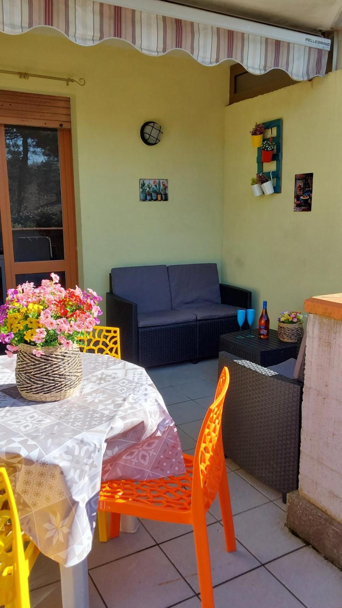 La Dolce Vita - Apartment With Shared Pool And Large Terrace Lido delle Nazioni Esterno foto